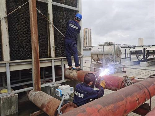 開式冷卻塔電機和水盤保護措施(開式冷卻塔一般能降溫多少度)